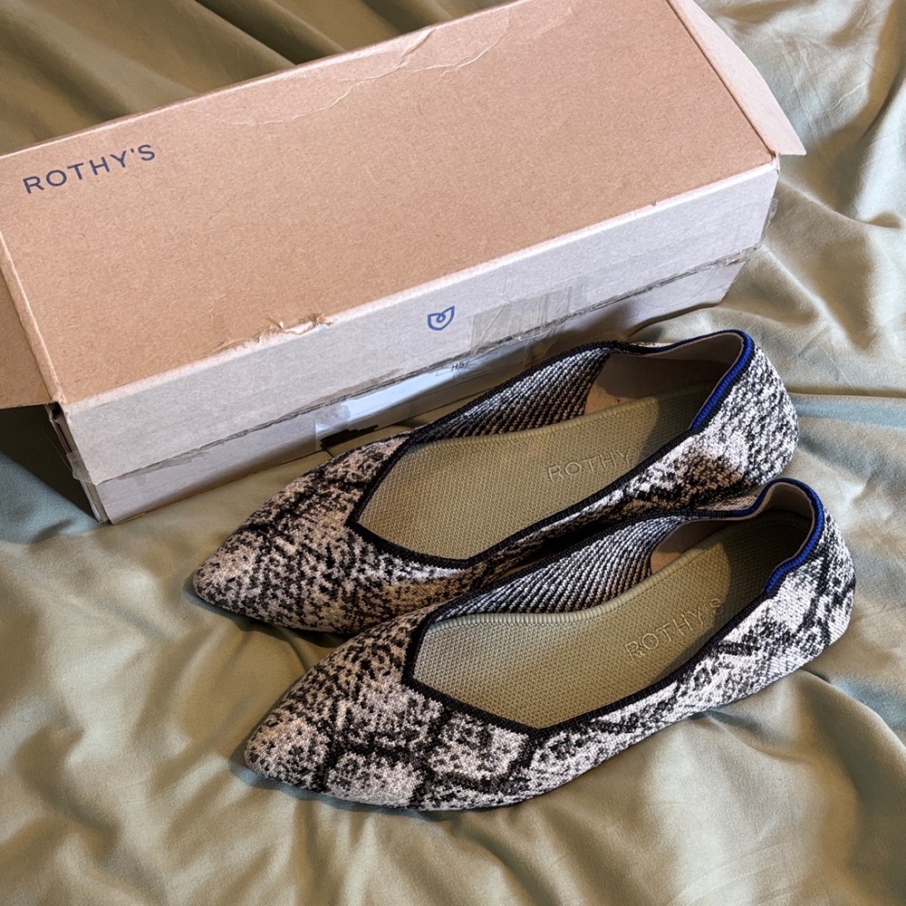 Rothy's The Point flats 8.5 in python Black and white Patterned Flats